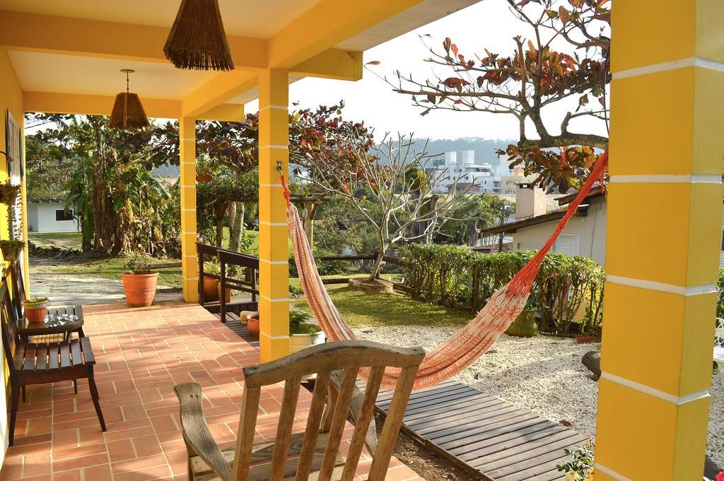 Hospedaria Canto Do Morro Бомбиньяс Экстерьер фото